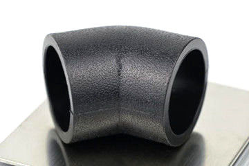 الاستطالة عند كسر الماء 45 ° تركيبات أنابيب الكوع بعقب HDPE